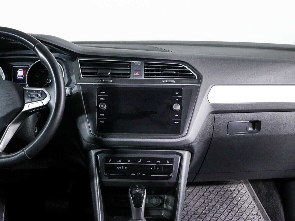 Купить Volkswagen Tiguan с пробегом. Фото: #10