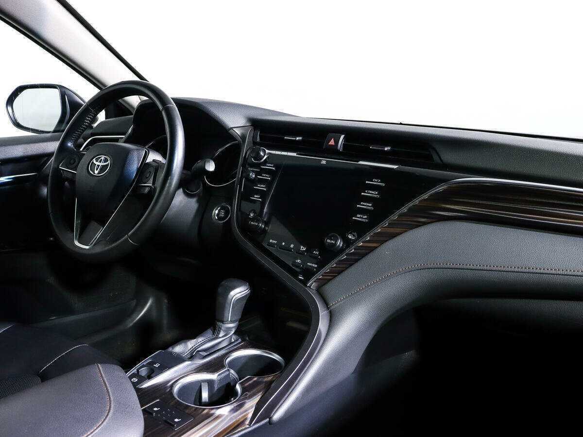 Купить Toyota Camry с пробегом. Фото: #6