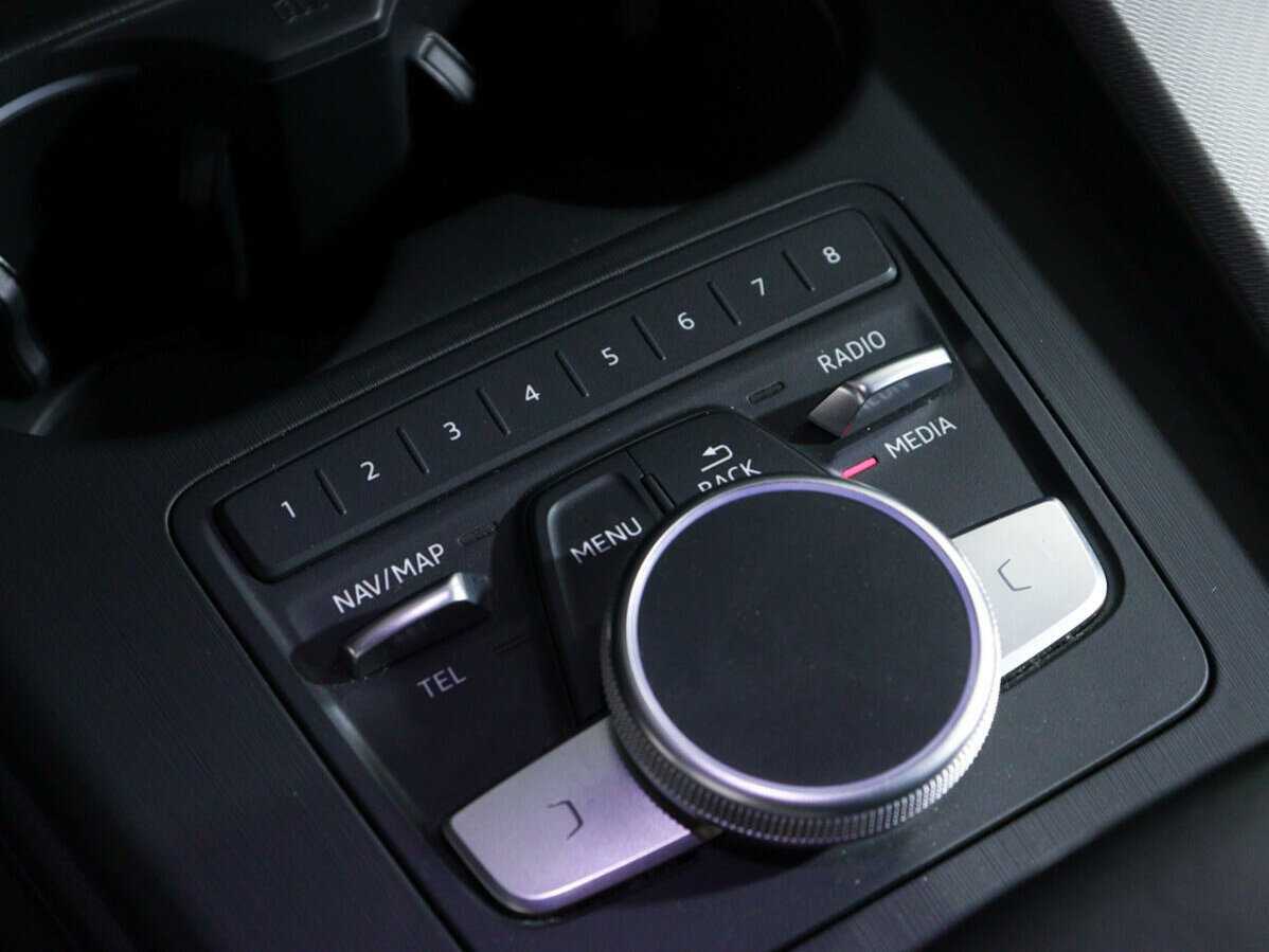 Купить Audi A4 с пробегом. Фото: #20