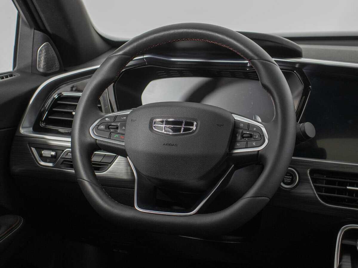 Купить Geely Tugella с пробегом. Фото: #17