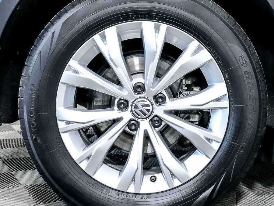 Купить Volkswagen Tiguan с пробегом. Фото: #13