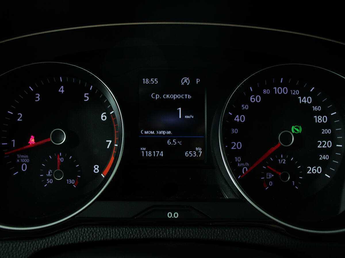 Купить Volkswagen Passat с пробегом. Фото: #10