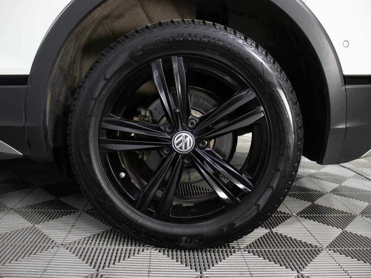 Купить Volkswagen Tiguan с пробегом. Фото: #17