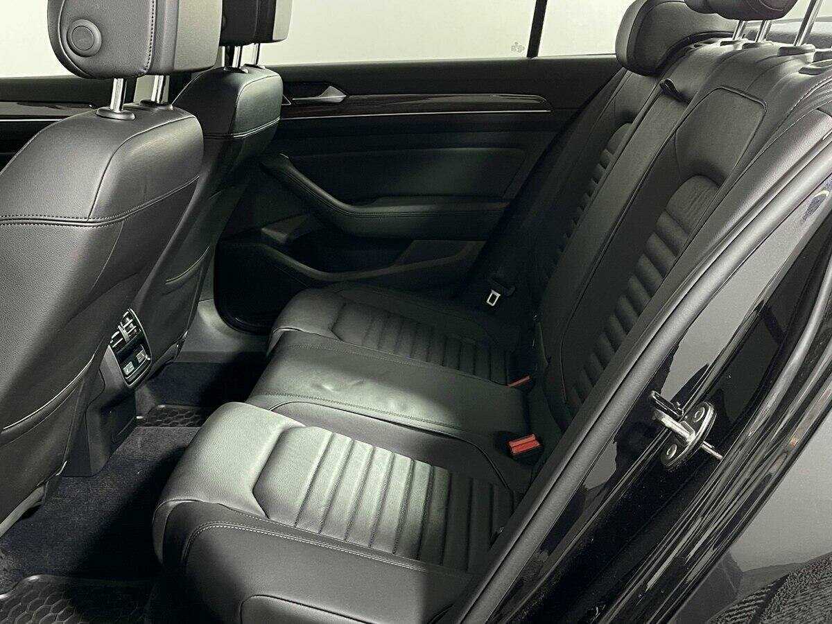 Купить Volkswagen Passat с пробегом. Фото: #7