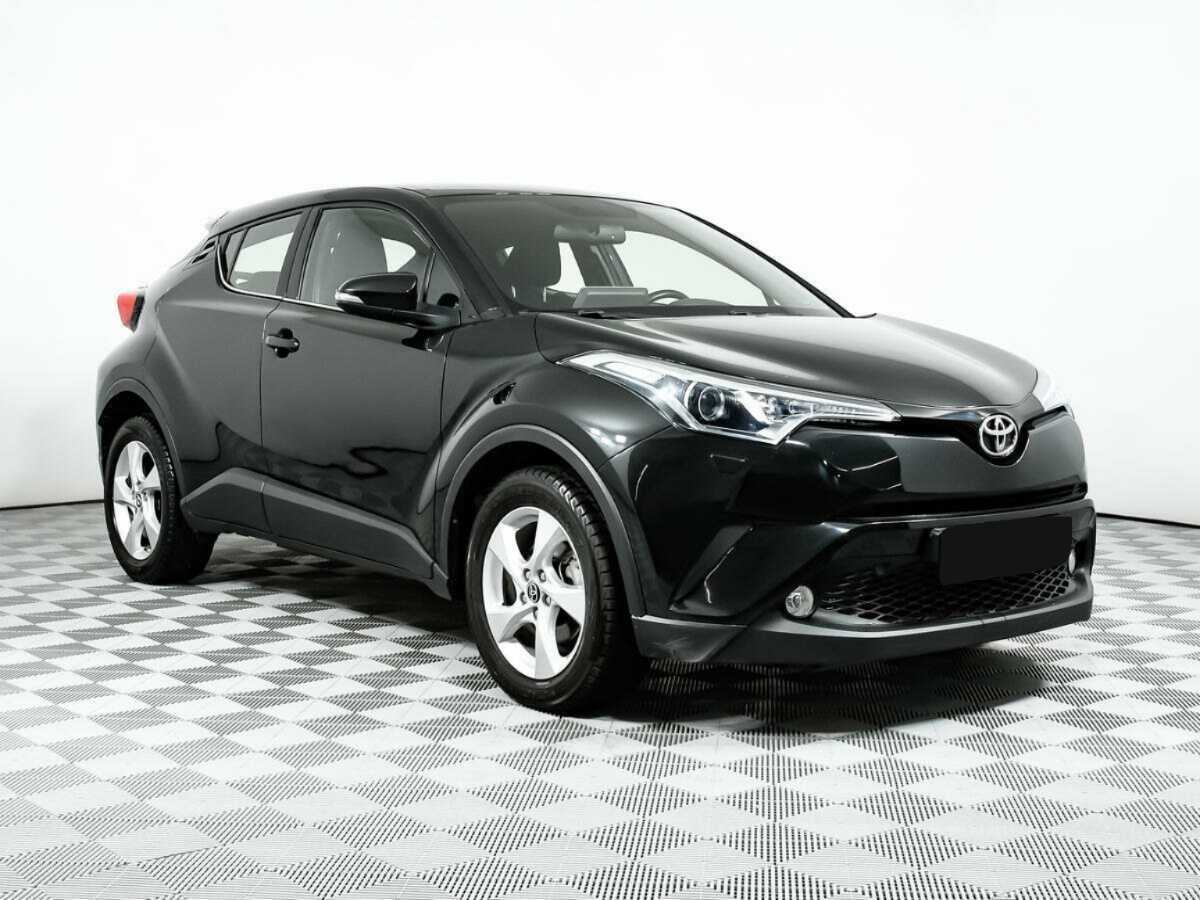 Купить Toyota C-HR с пробегом. Фото: #2