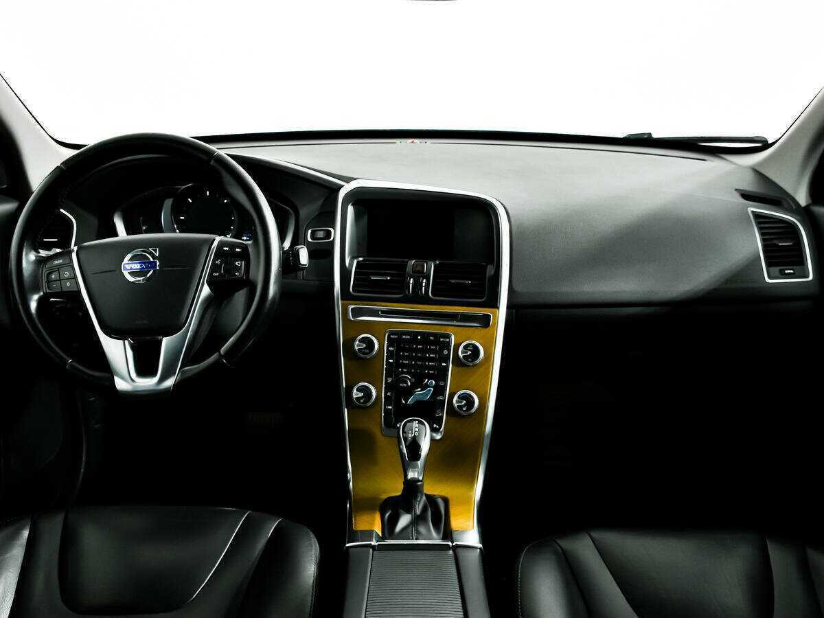 Купить Volvo XC60 с пробегом. Фото: #8