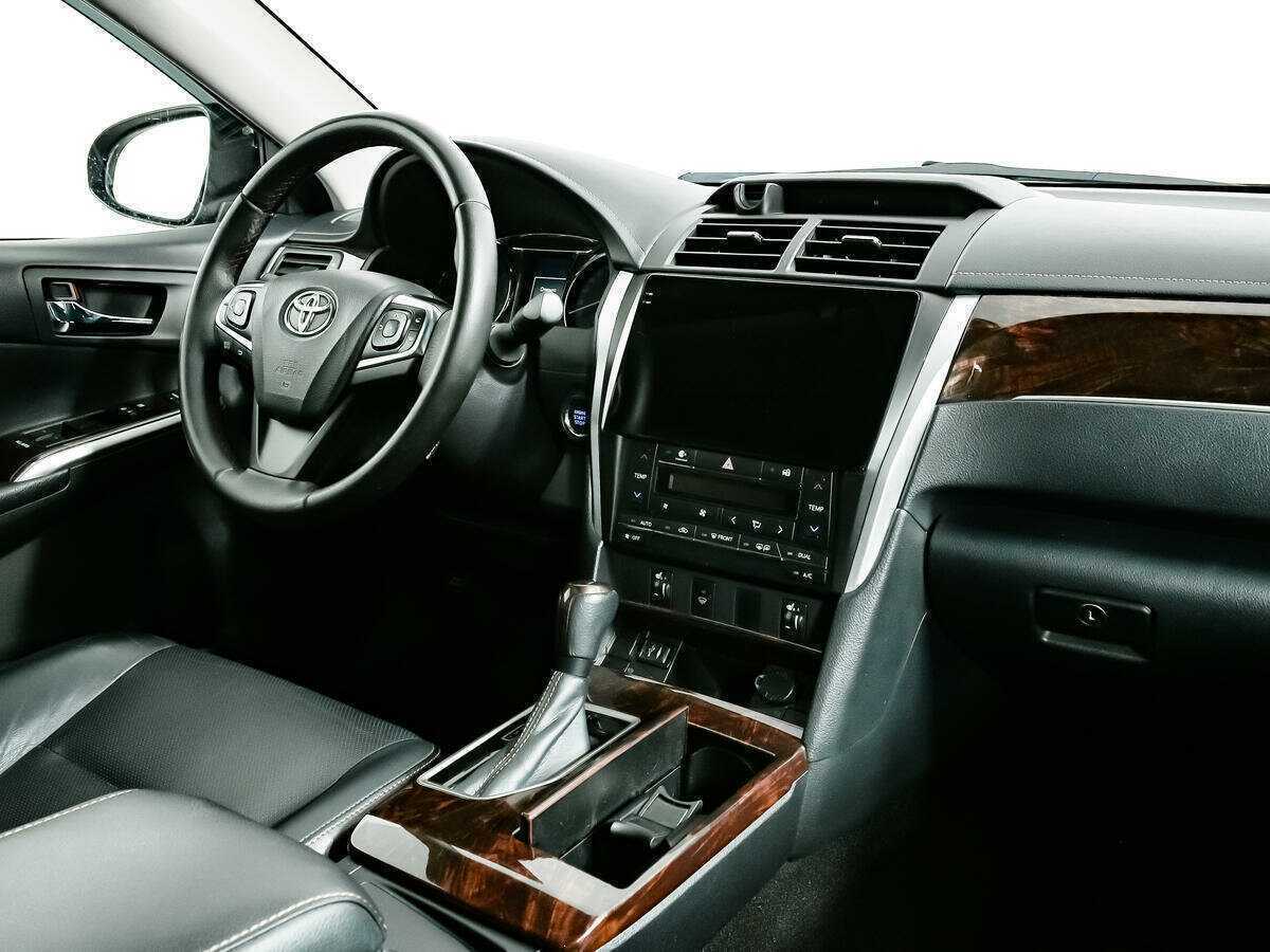 Купить Toyota Camry с пробегом. Фото: #7