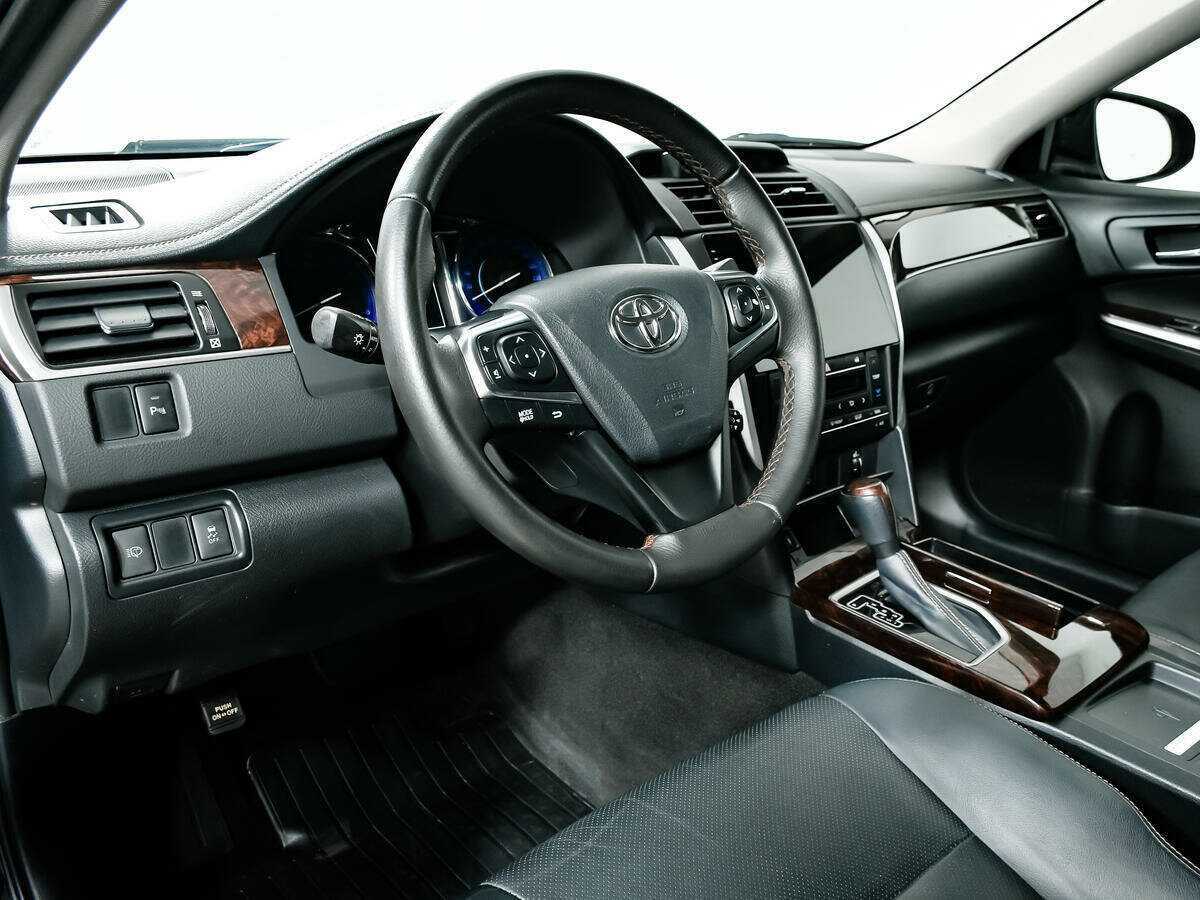 Купить Toyota Camry с пробегом. Фото: #11