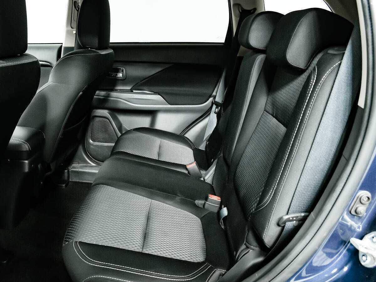 Купить Mitsubishi Outlander с пробегом. Фото: #9