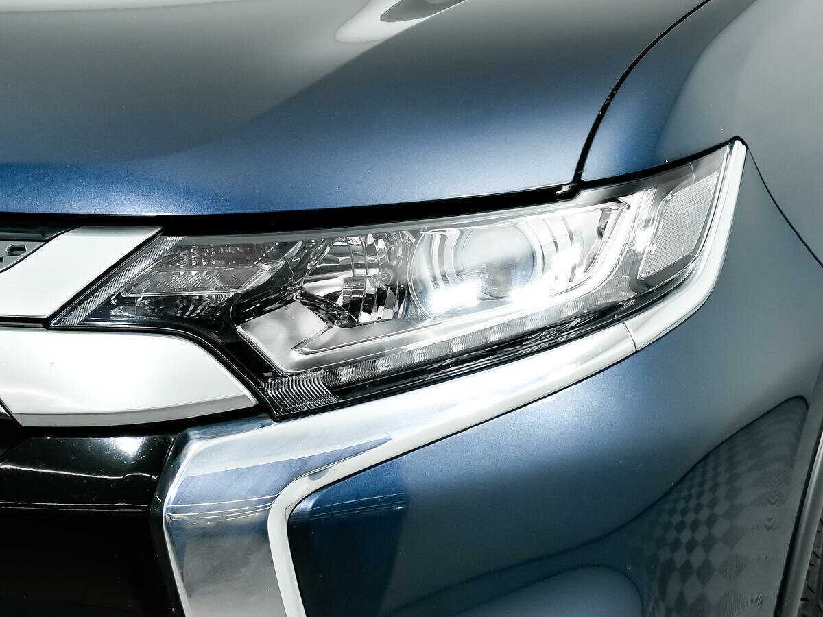 Купить Mitsubishi Outlander с пробегом. Фото: #12