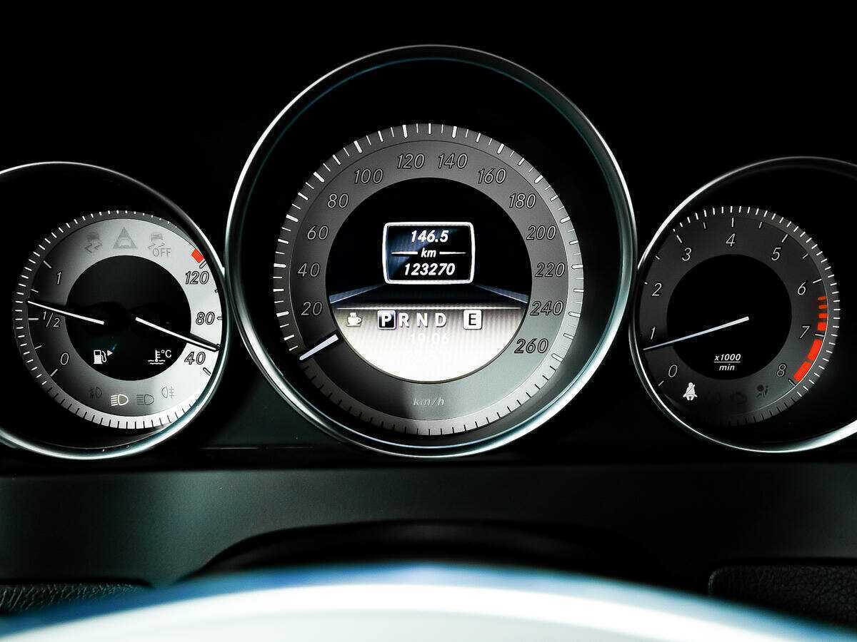 Купить Mercedes-Benz C-Класс с пробегом. Фото: #9