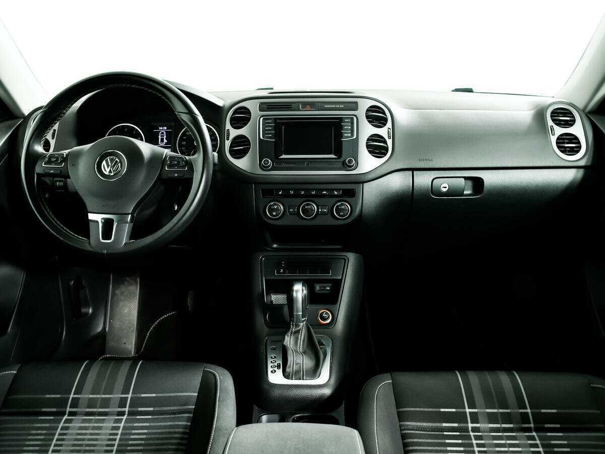 Купить Volkswagen Tiguan с пробегом. Фото: #10