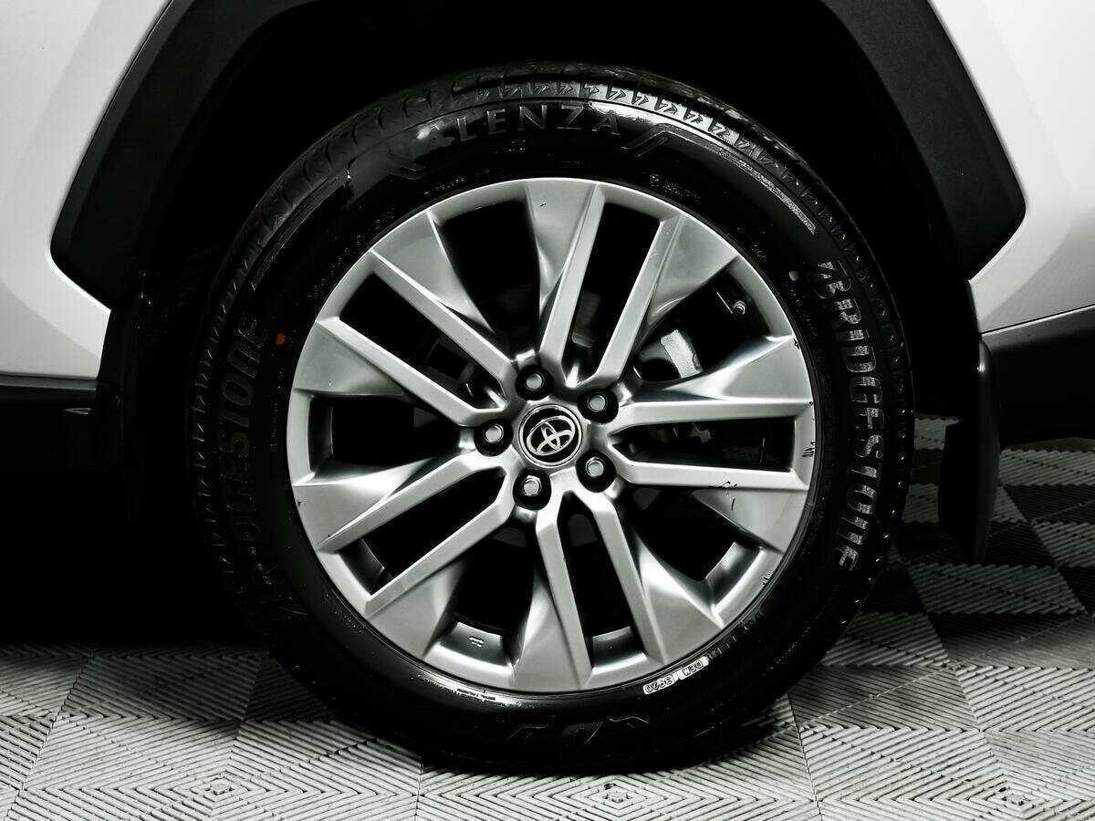 Купить Toyota RAV4 с пробегом. Фото: #13