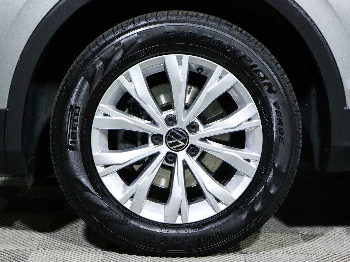 Купить Volkswagen Tiguan с пробегом. Фото: #17