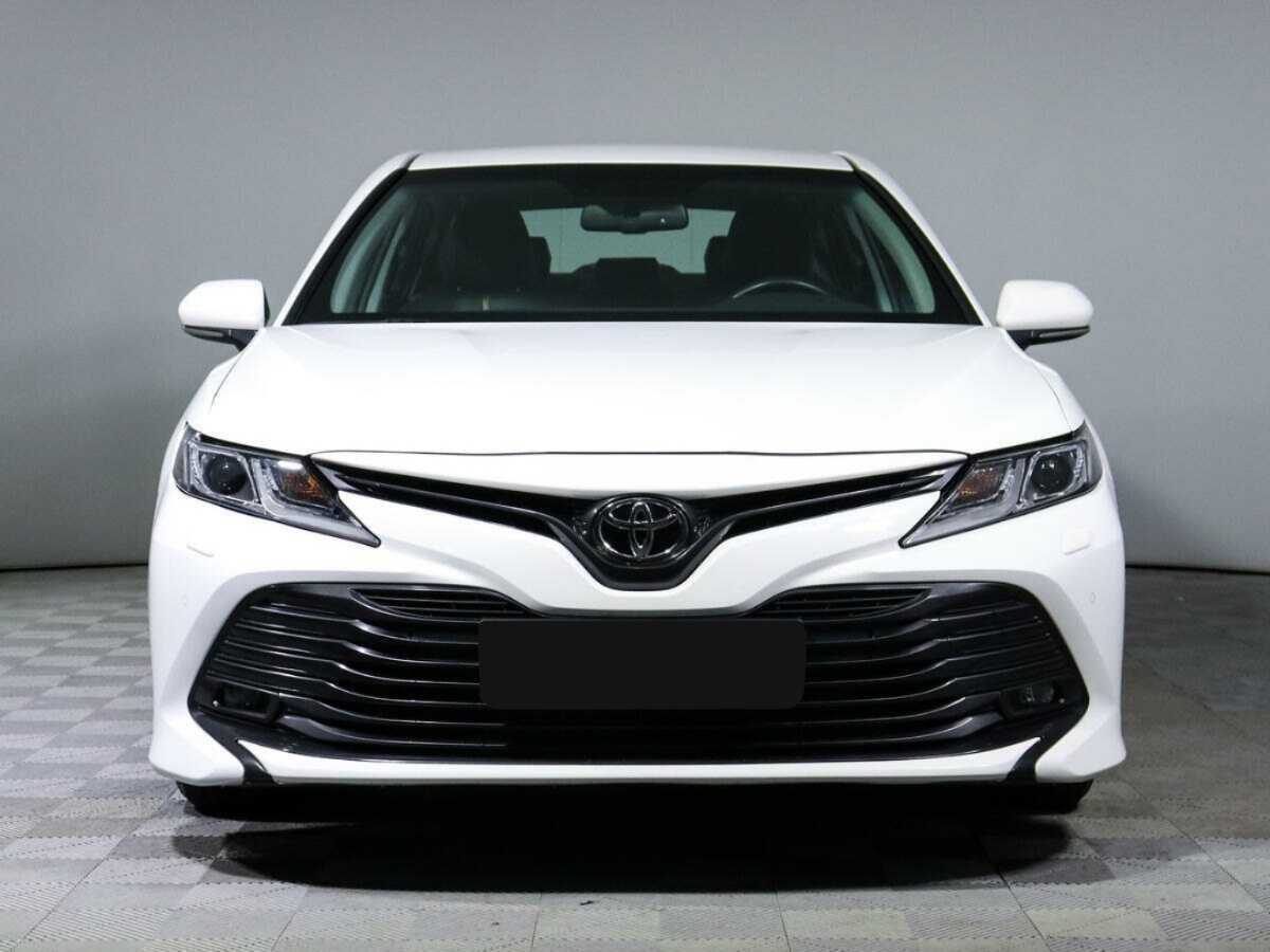 Купить Toyota Camry с пробегом. Фото: #1