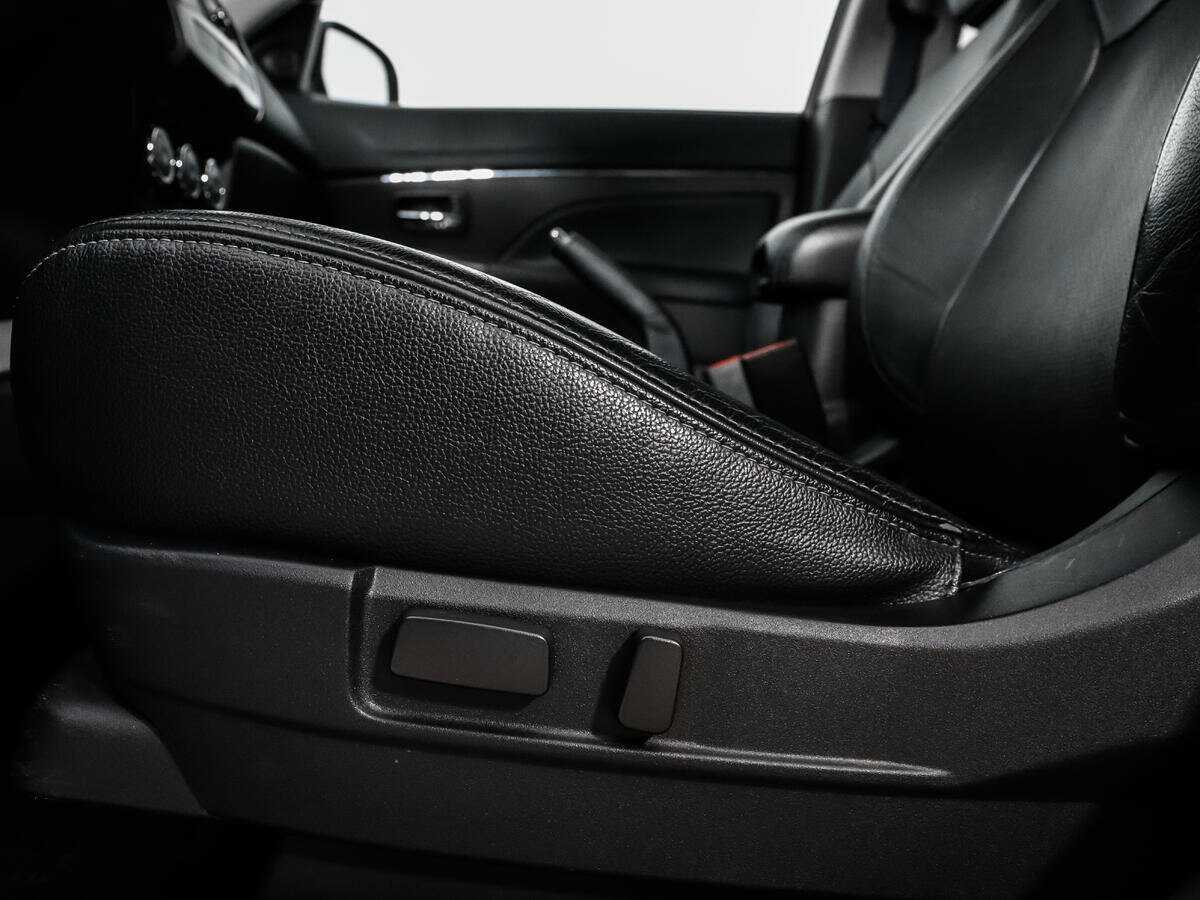 Продажа Б/У Митсубиши АС-Икс. Фото: #9