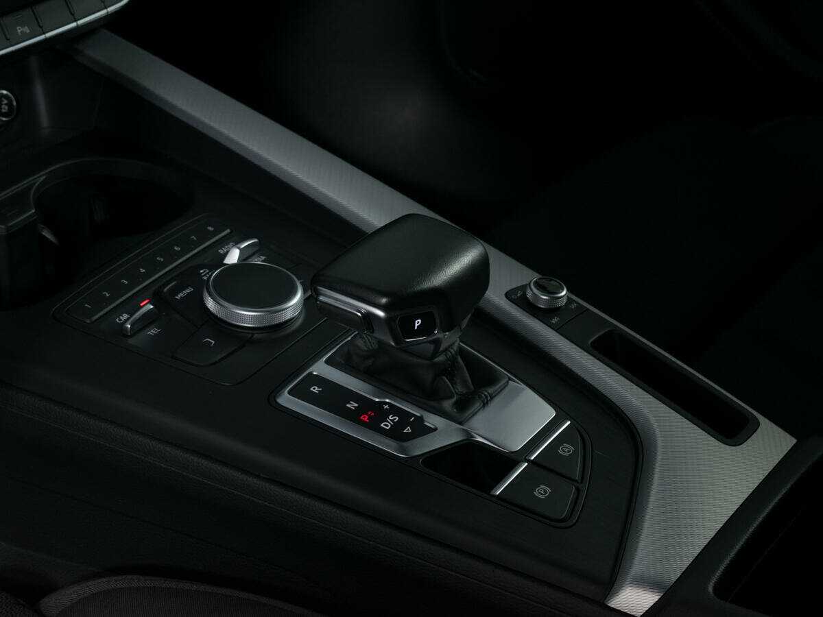 Купить Audi A4 с пробегом. Фото: #14