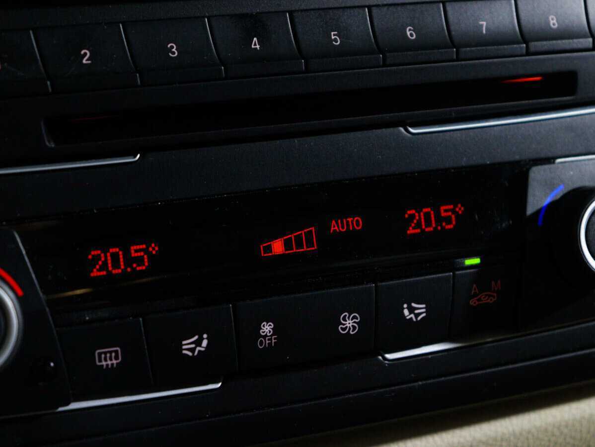 Купить BMW 3 серии с пробегом. Фото: #31