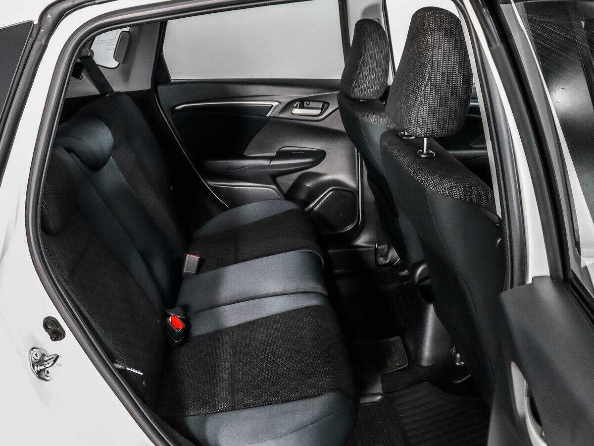 Купить Honda Fit с пробегом. Фото: #9