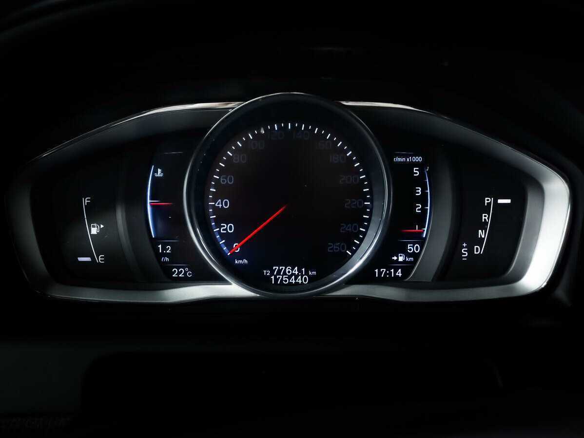 Купить Volvo XC60 с пробегом. Фото: #9