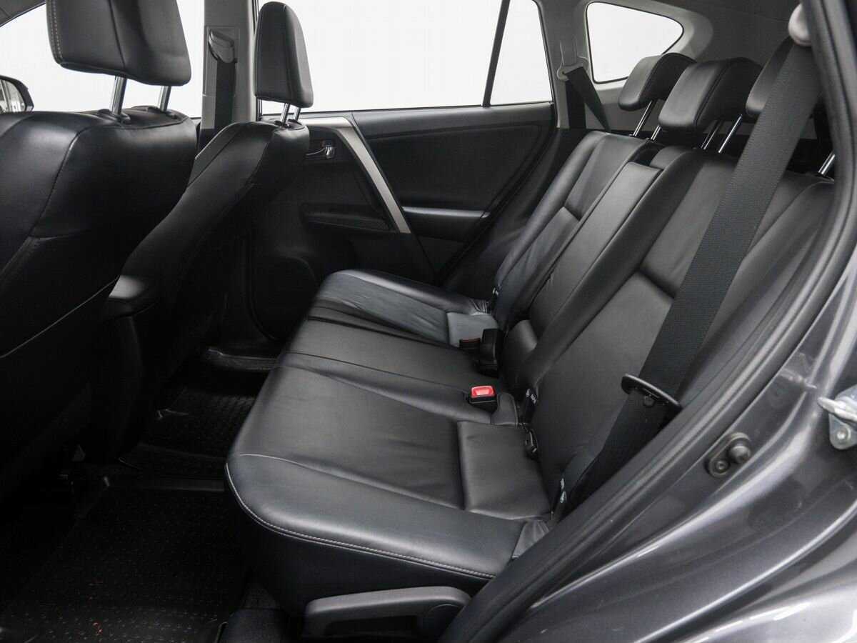 Купить Toyota RAV4 с пробегом. Фото: #12