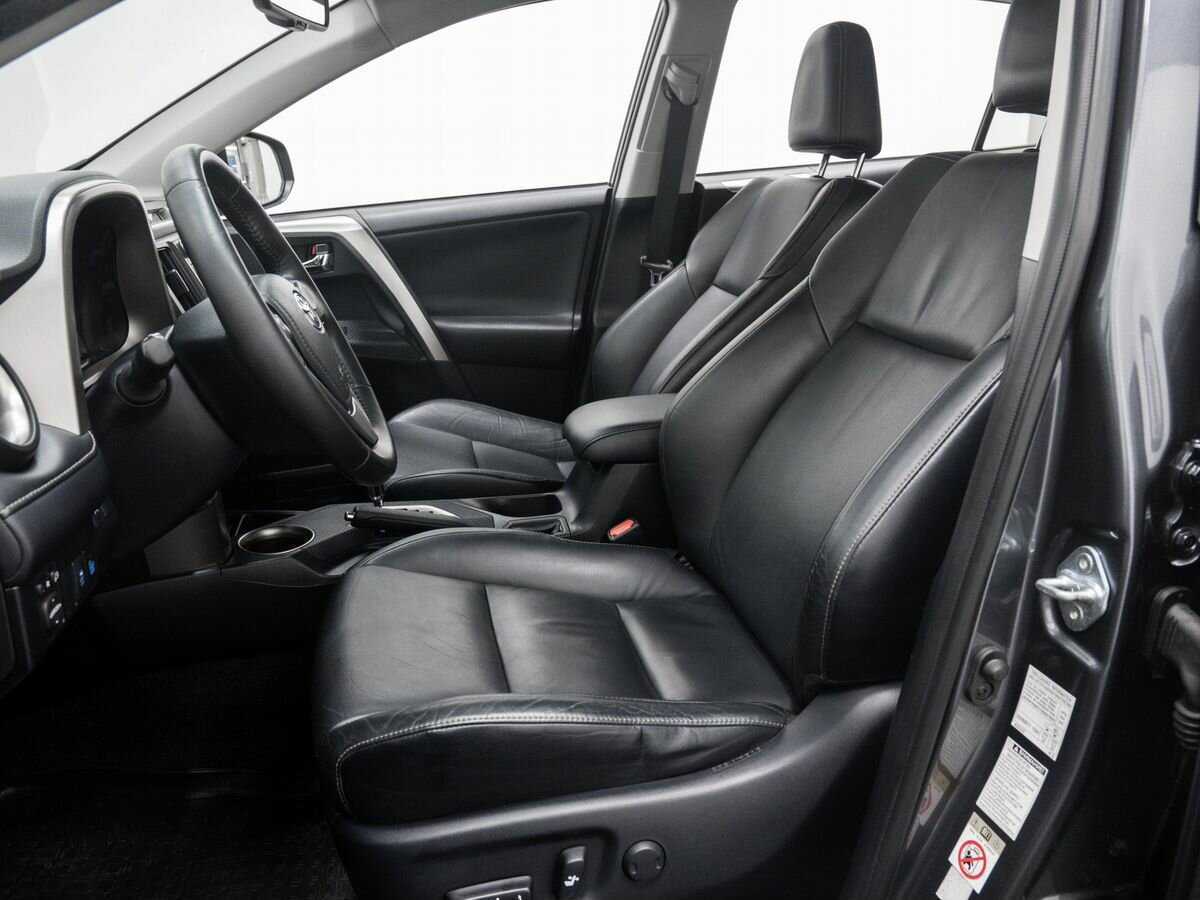 Купить Toyota RAV4 с пробегом. Фото: #14