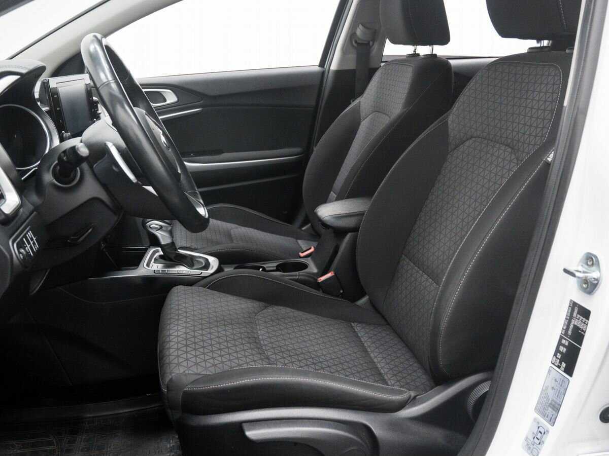 Купить Kia Ceed с пробегом. Фото: #14
