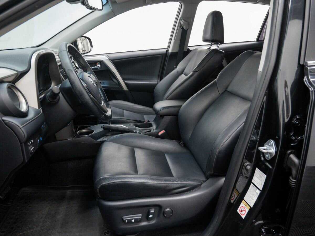 Купить Toyota RAV4 с пробегом. Фото: #11