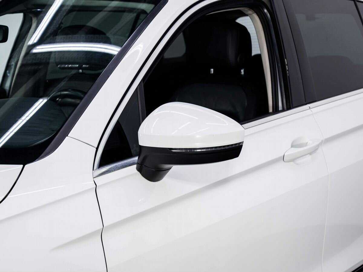 Купить Volkswagen Tiguan с пробегом. Фото: #6