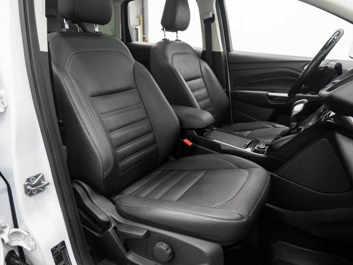 Купить Ford Kuga с пробегом. Фото: #8