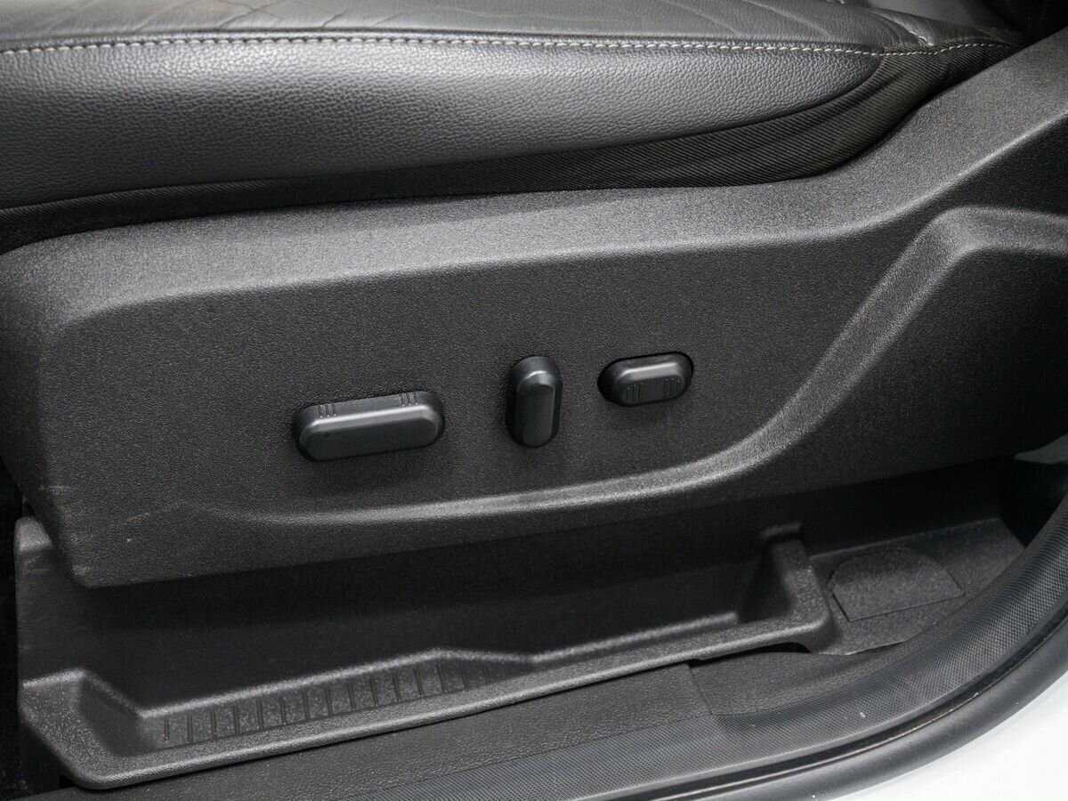 Купить Ford Kuga с пробегом. Фото: #16