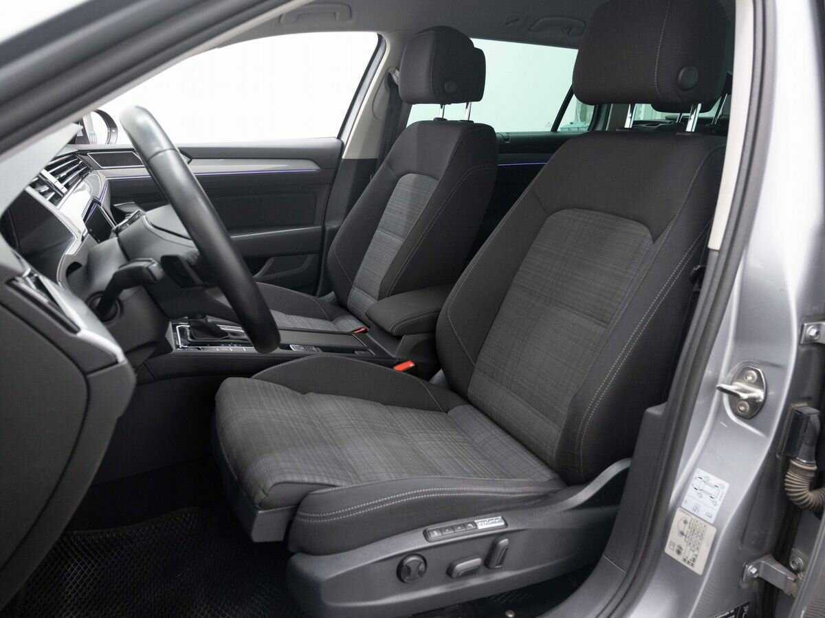 Купить Volkswagen Passat с пробегом. Фото: #9