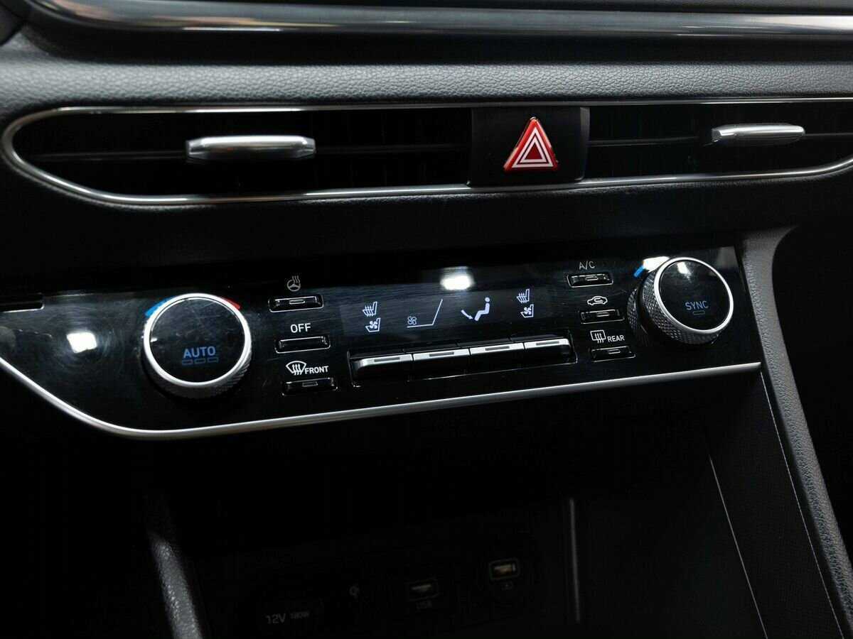 Купить Hyundai Sonata с пробегом. Фото: #23