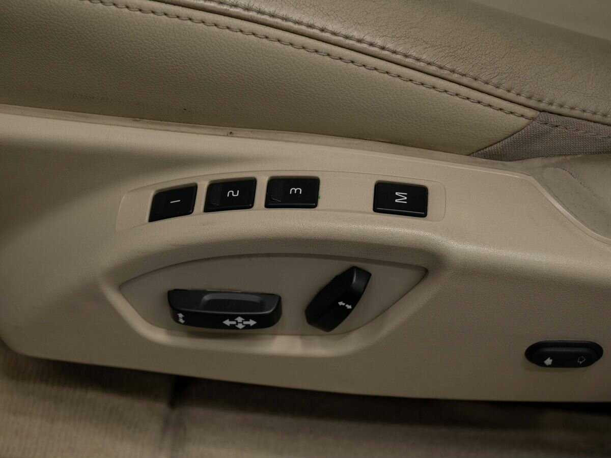 Купить Volvo XC60 с пробегом. Фото: #19