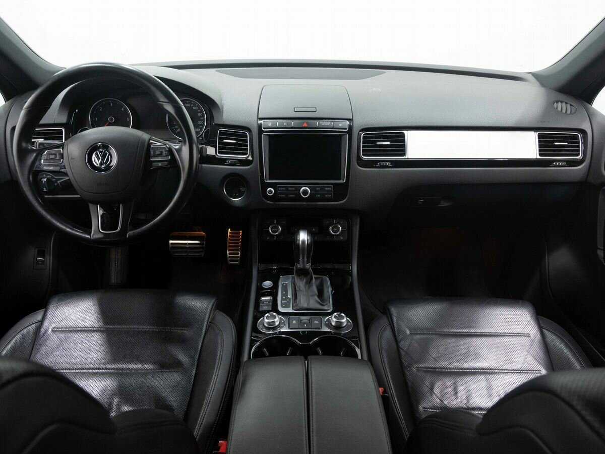Купить Volkswagen Touareg с пробегом. Фото: #13