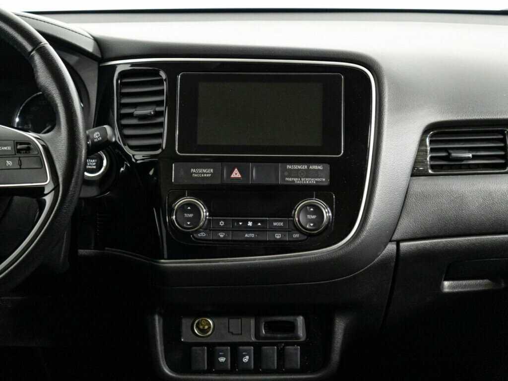 Купить Mitsubishi Outlander с пробегом. Фото: #13