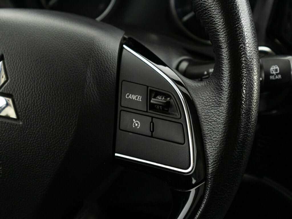 Купить Mitsubishi Outlander с пробегом. Фото: #18