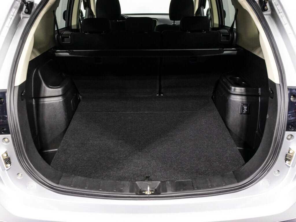 Купить Mitsubishi Outlander с пробегом. Фото: #14