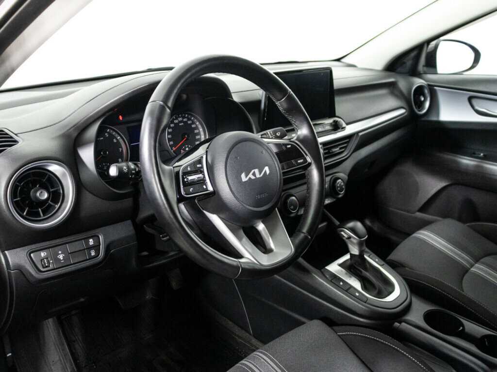Купить Kia Cerato с пробегом. Фото: #10