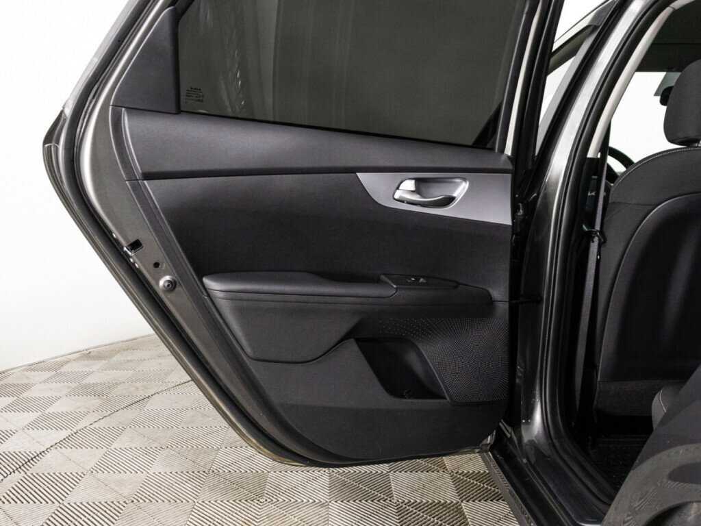 Купить Kia Cerato с пробегом. Фото: #23