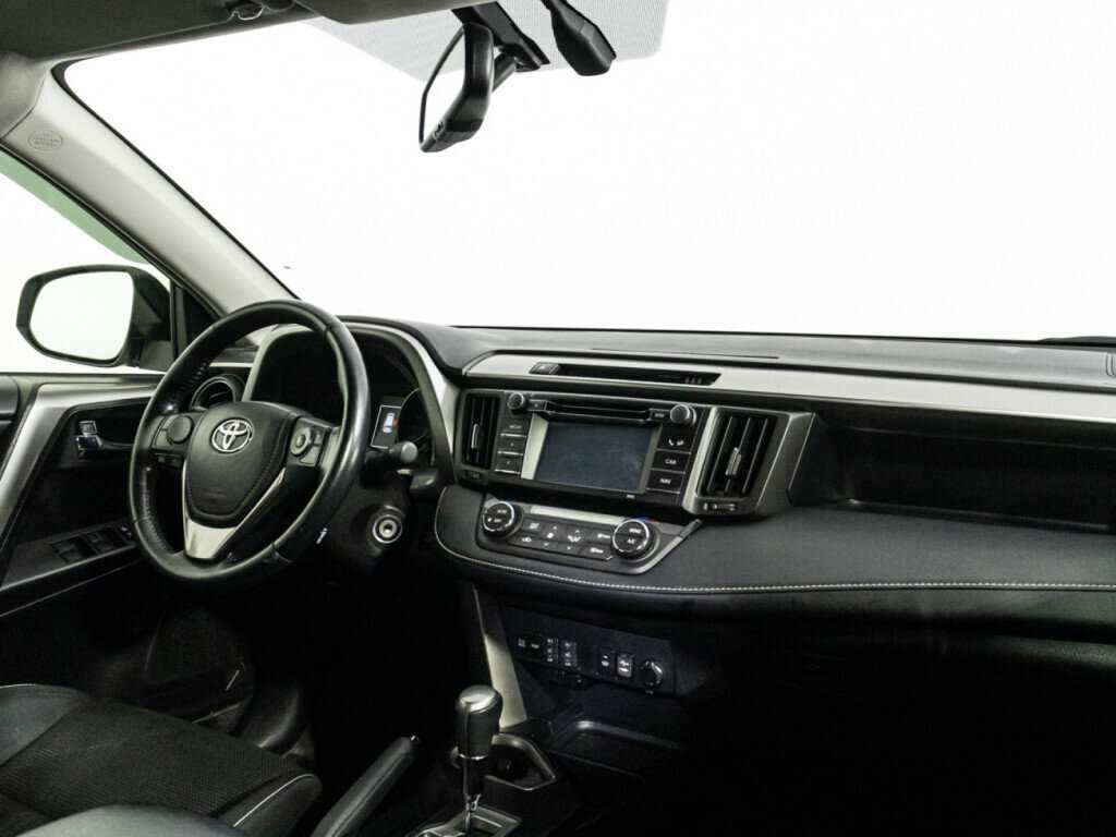 Купить Toyota RAV4 с пробегом. Фото: #8