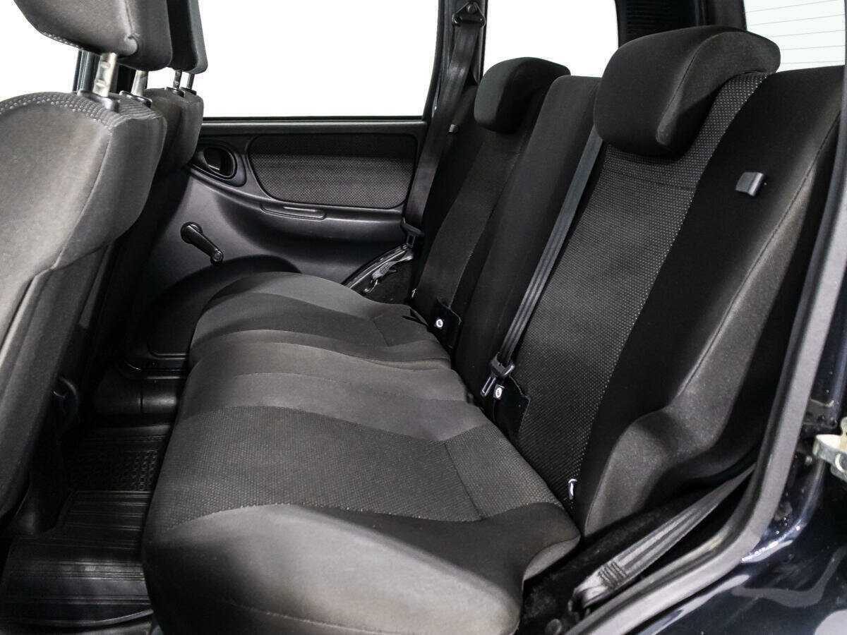 Купить Chevrolet Niva с пробегом. Фото: #9