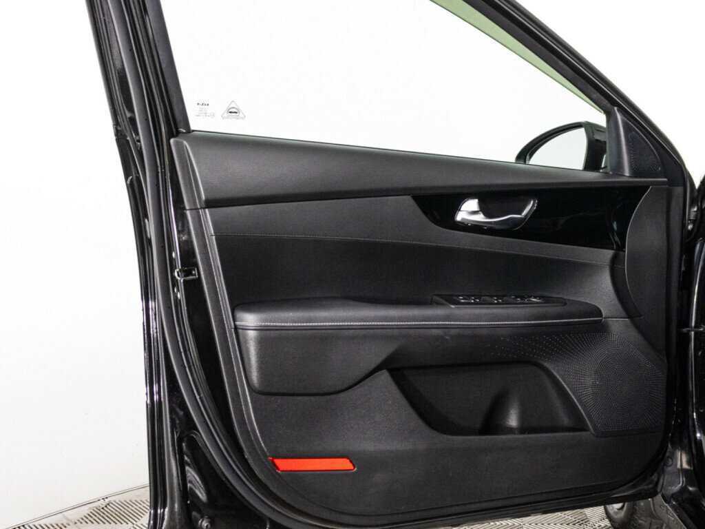 Купить Kia Cerato с пробегом. Фото: #24