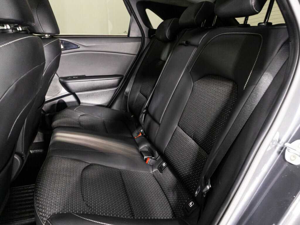 Купить Kia Ceed с пробегом. Фото: #9