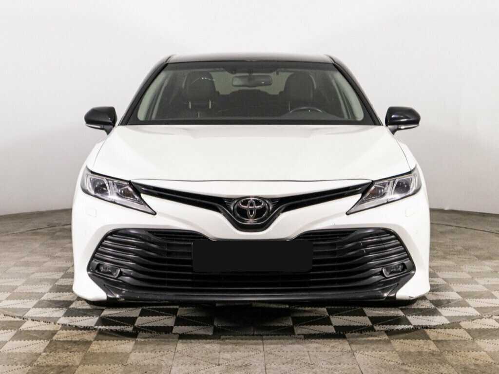 Купить Toyota Camry с пробегом. Фото: #1