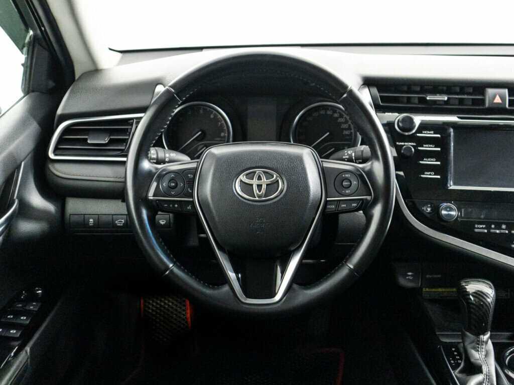 Купить Toyota Camry с пробегом. Фото: #17