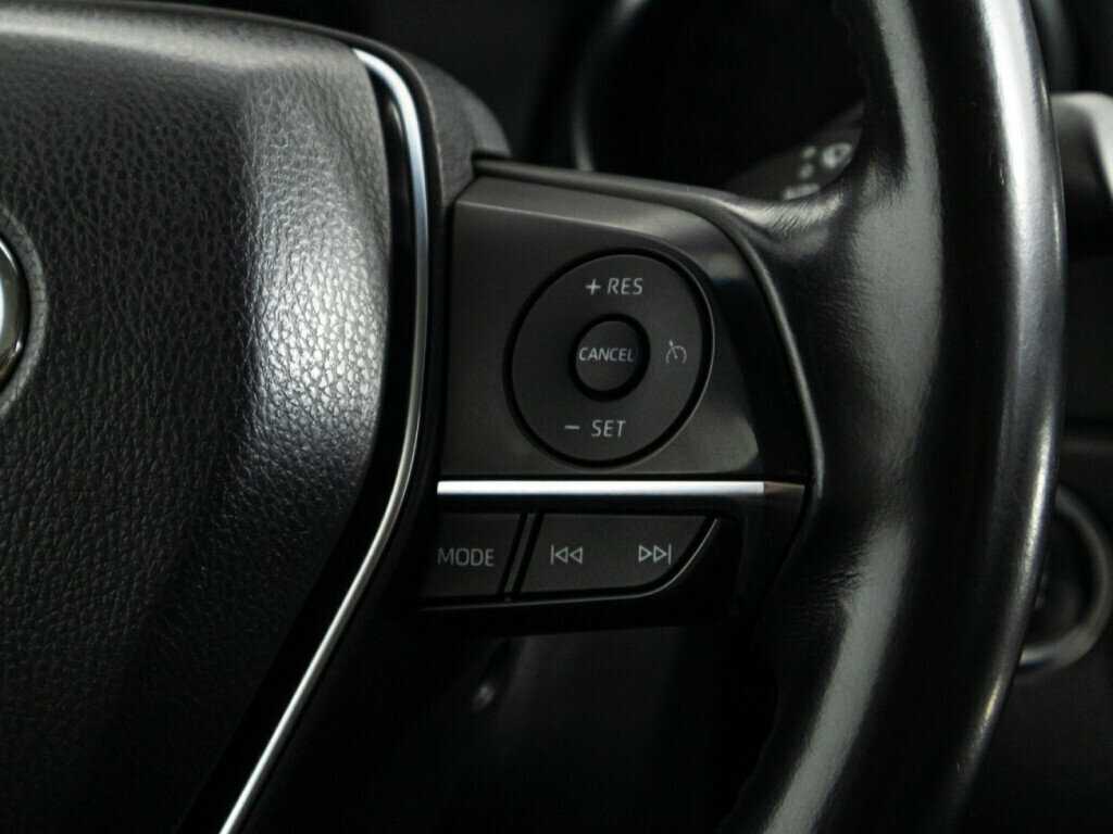 Купить Toyota Camry с пробегом. Фото: #18