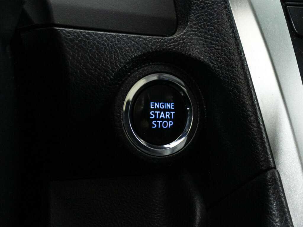 Купить Toyota Camry с пробегом. Фото: #17