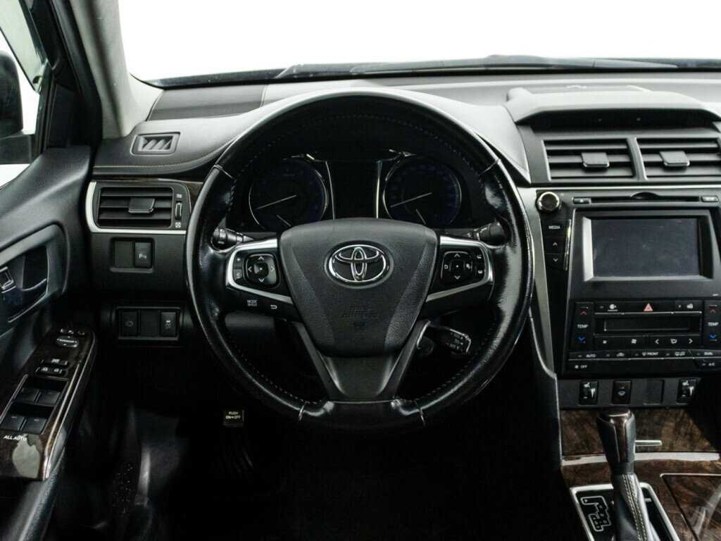 Купить Toyota Camry с пробегом. Фото: #18