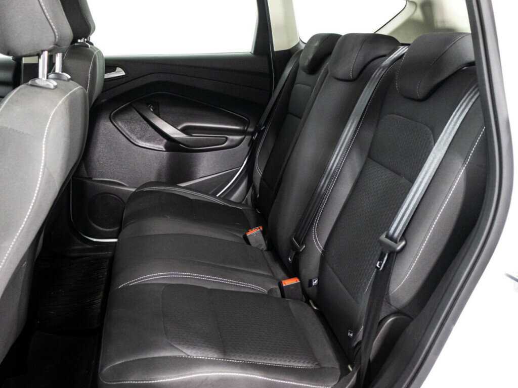 Купить Ford Kuga с пробегом. Фото: #9